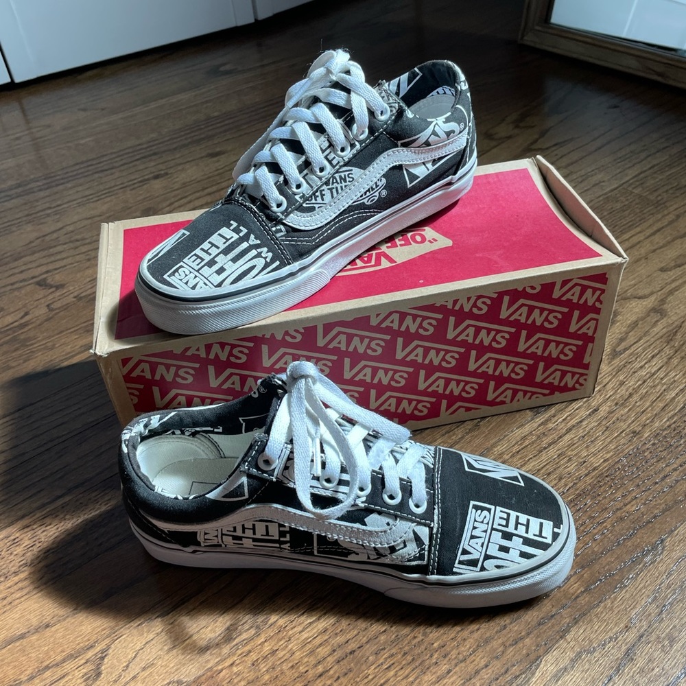Old Skool Logo Vans
